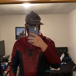 Meet your Posher, Christian